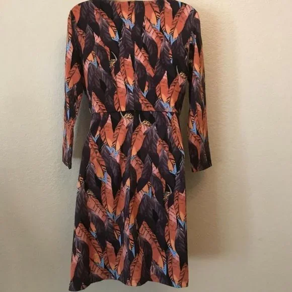 Multi-Colored Feather 3/4 Sleeve Gathered Dress M - Picture 3 of 9